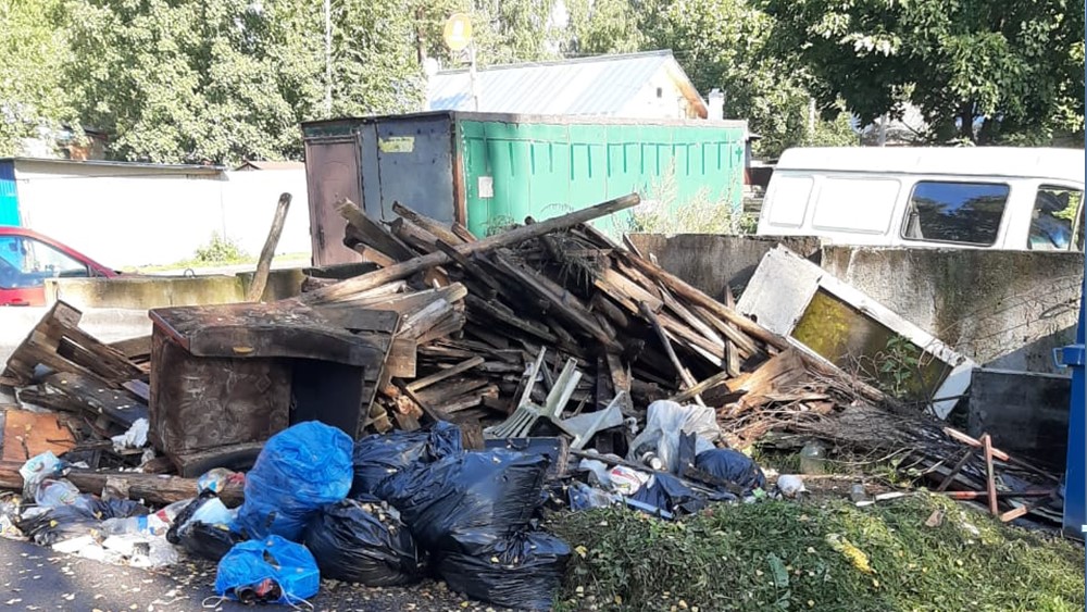 Несанкционированная свалка мусора в Куротном районе