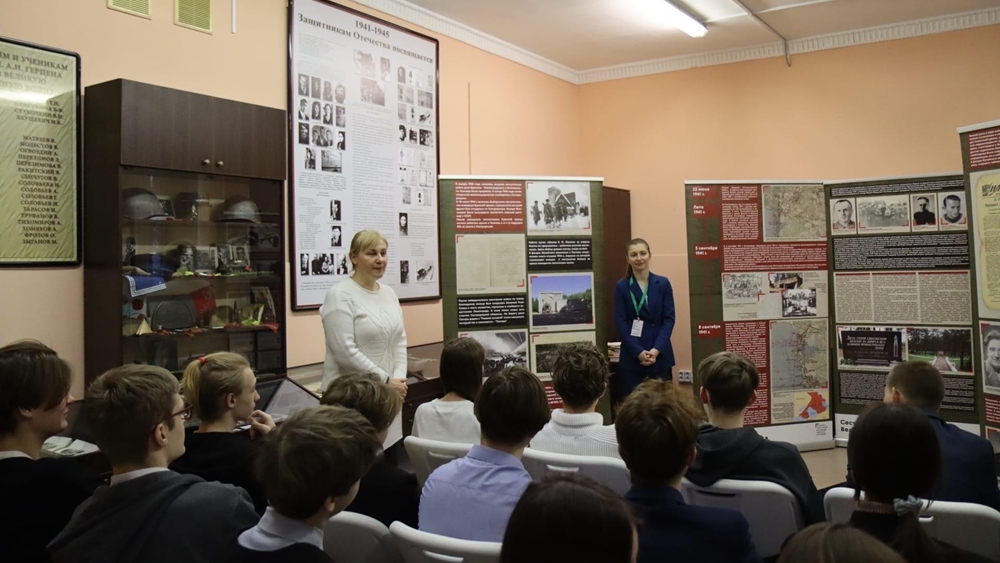 Музейный комплекс в Разливе и школа №438 организовали выставку