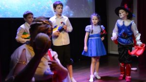 Театральная студия «Творчество» дала премьеру в детской библиотеке им. С.Михалкова