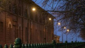 В Кронштадте в Арсенальном переулке установили новые фонари