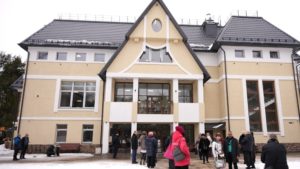 В Зеленогорском парке культуры и отдыха торжественно открыли киноконцертный комплекс