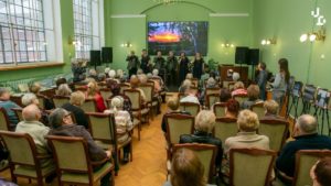 В Морской библиотеке Кронштадта прошел концерт для зрителей «серебряного» возраста