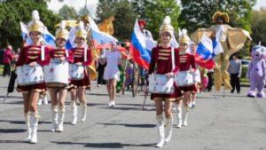 В Сестрорецке прошел театрализованный Парад творчества
